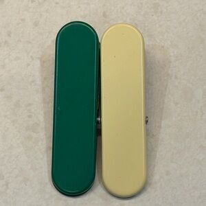 IKEA SKÅDIS accessories to the  pegboard , Clips , Yellow/green 2pack